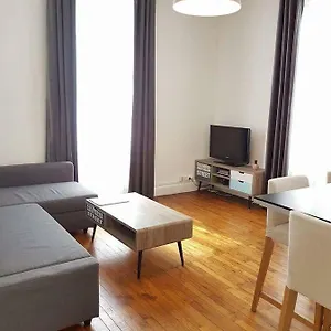 apt-spacieux-proche-lyon-guillotte.hotels-rhonealpes.com/
